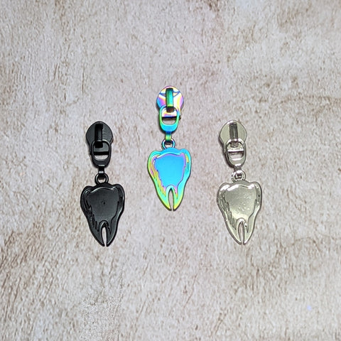 Tooth #5 Zipper Pull